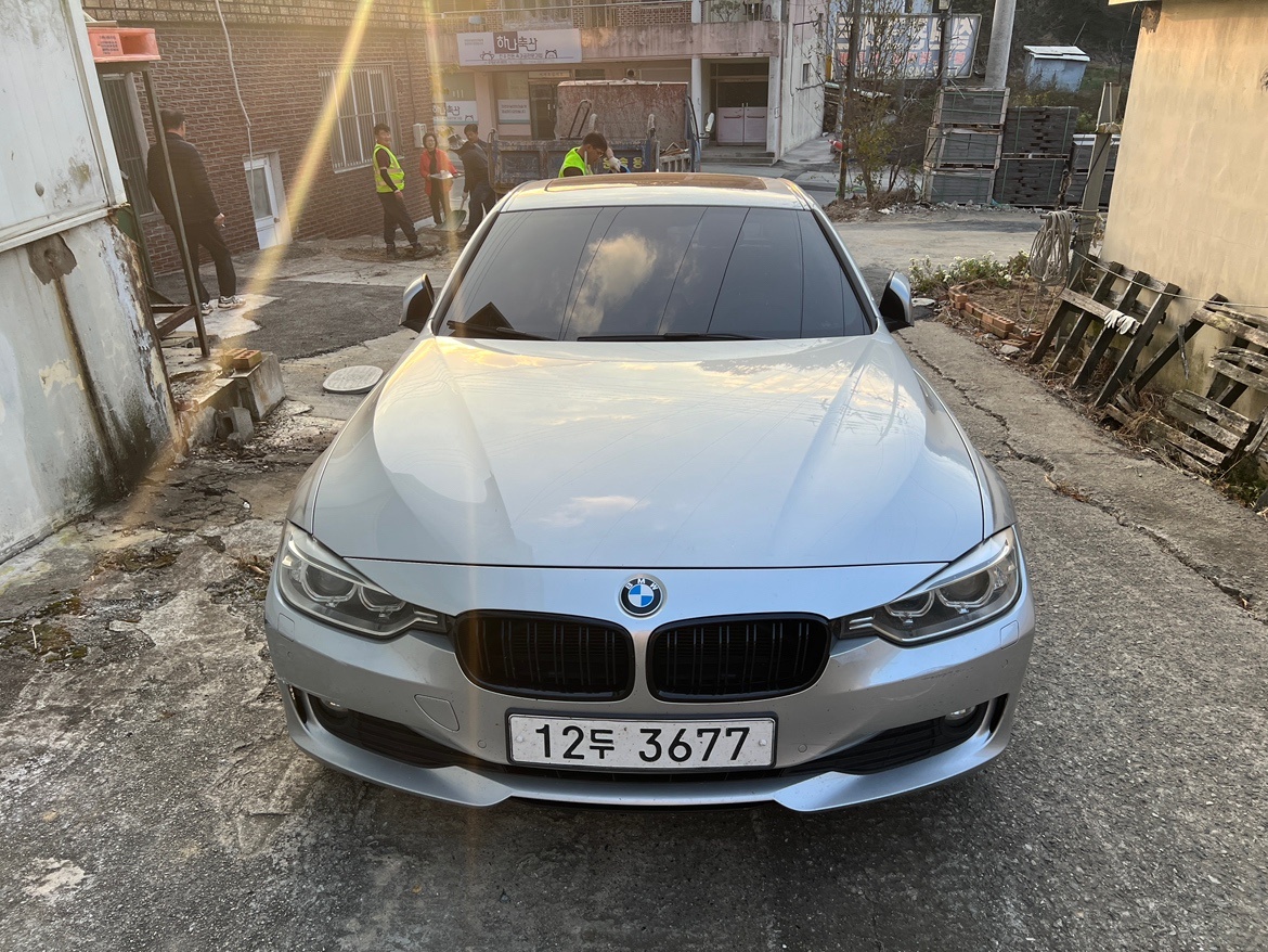 3시리즈 F30 320d 세단 (184마력) 매물 썸네일