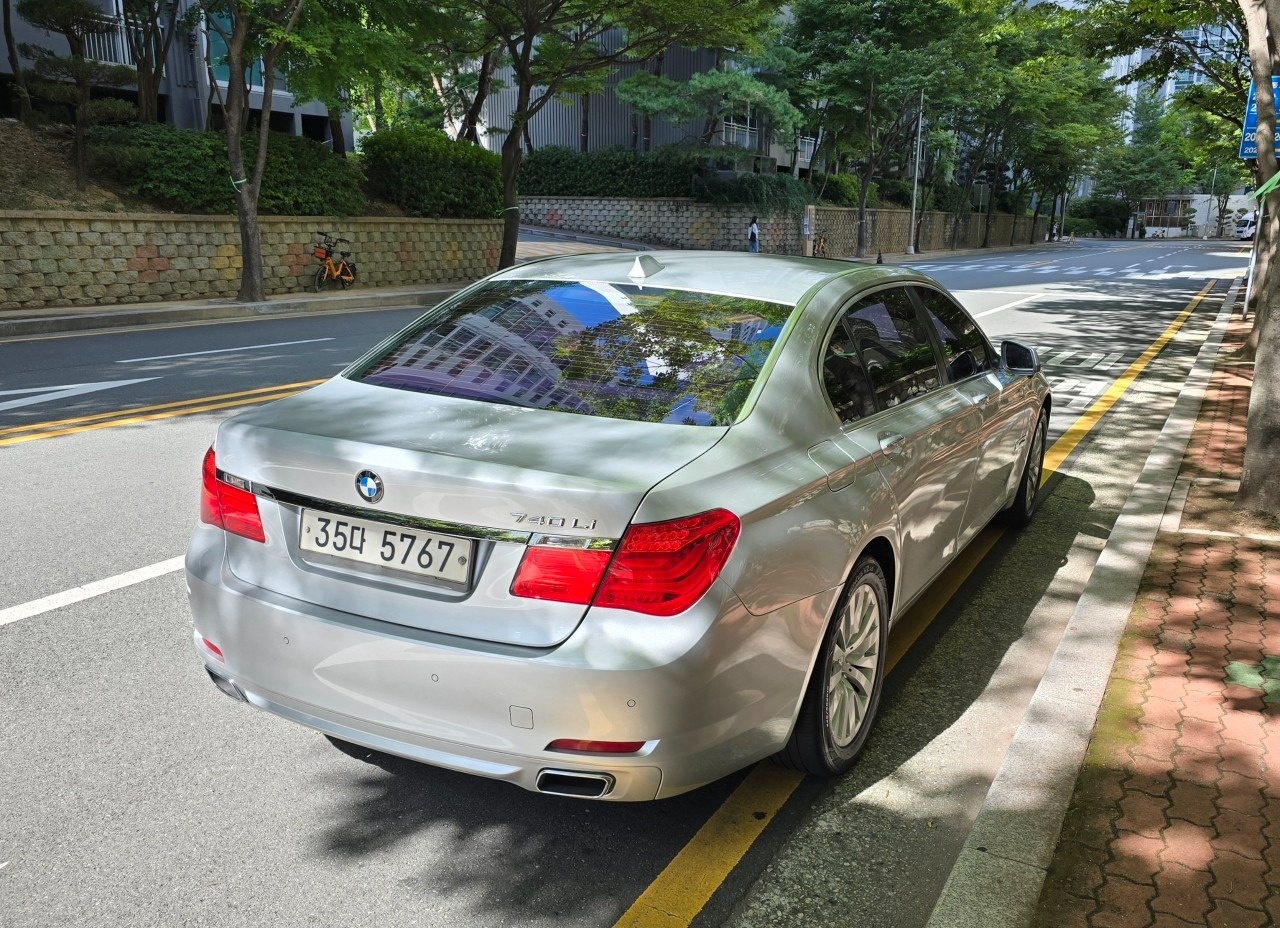 BMW740 LI 롱바디 이 차량은  중고차 직거래 (8)