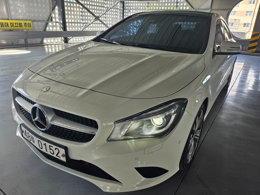 CLA 클래스 C117 CLA200 d 4Matic 전기형 (136마력)한국형 내비 매물 썸네일