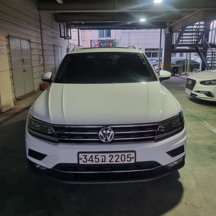 티구안 Ⅱ 5N 2.0 TDI 프레스티지 매물 썸네일