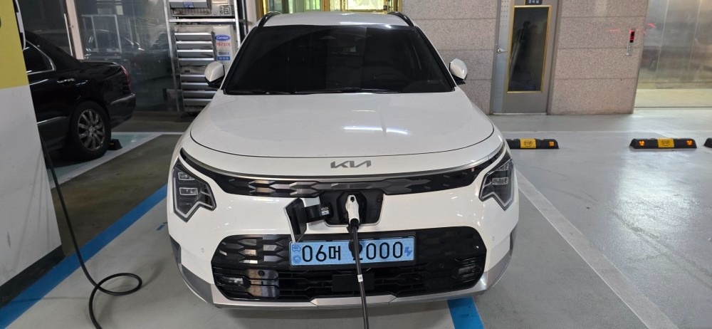 디 올 뉴 니로 SG2 EV(64.8kWh) FWD 어스(401km) 매물 썸네일