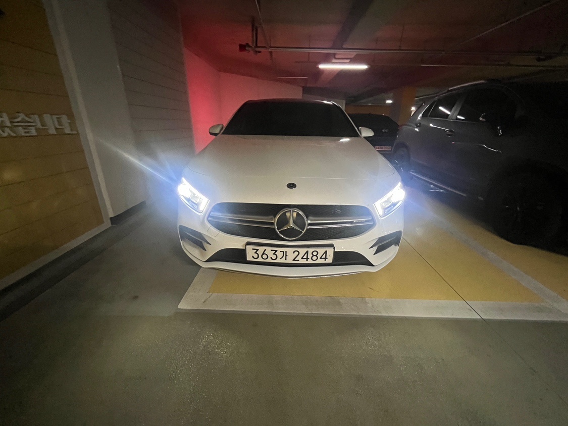 A 클래스 W177 A35amg 세단 4Matic 전기형 (306마력) 매물 썸네일