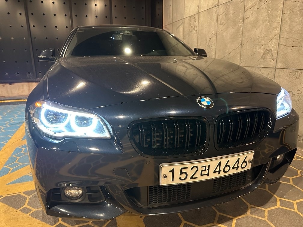 BMW 520D xDrive M 에어 중고차 직거래 (2)