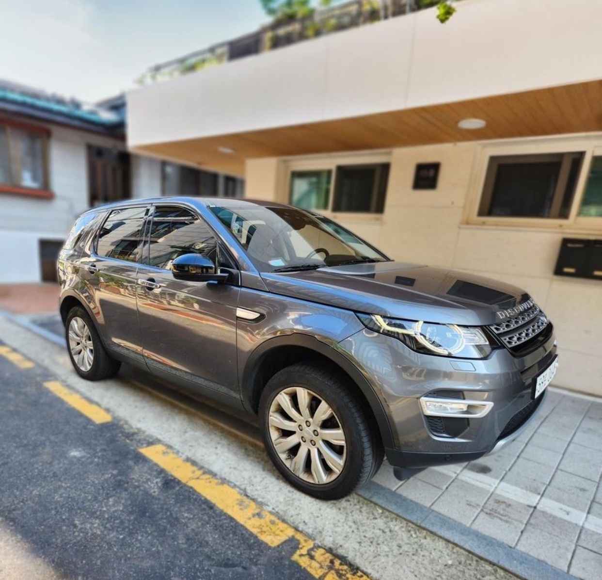 디스커��버리 스포츠 L550 2.0 TD4 AWD (180마력)HSE 럭셔리 매물 썸네일