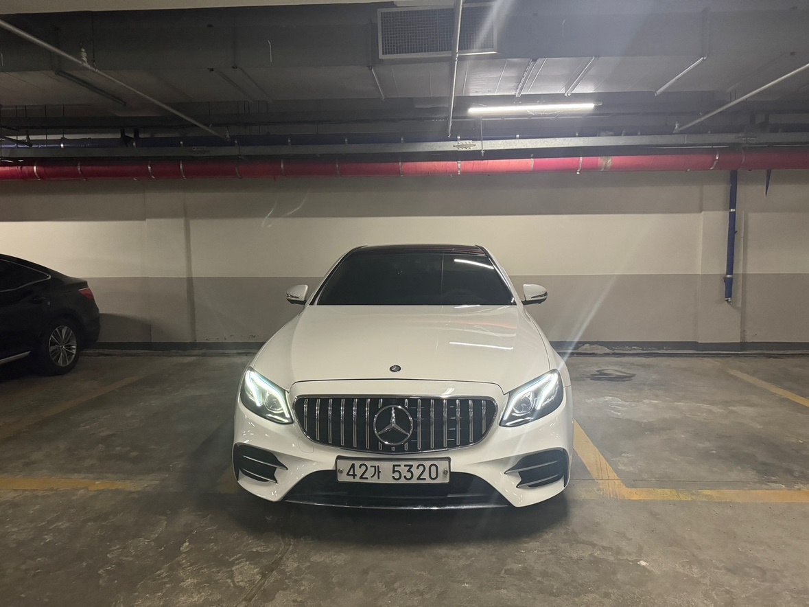 E 클래스 W213 E300 4Matic 전기형 (211마력) 매물 썸네일