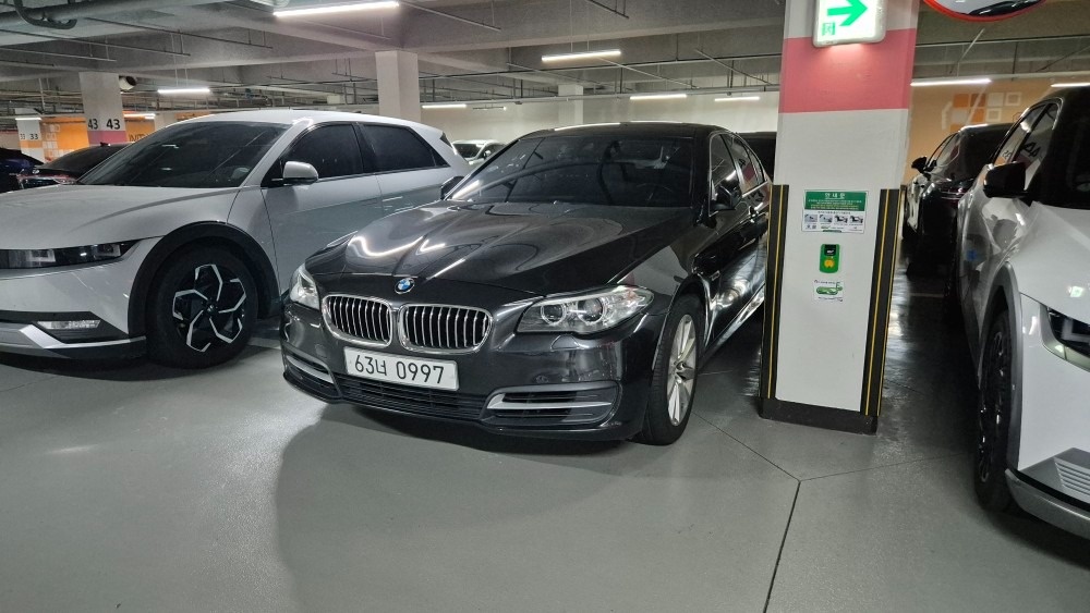 BMW 528i 16년식(15년12월 중고차 직거래 (1)