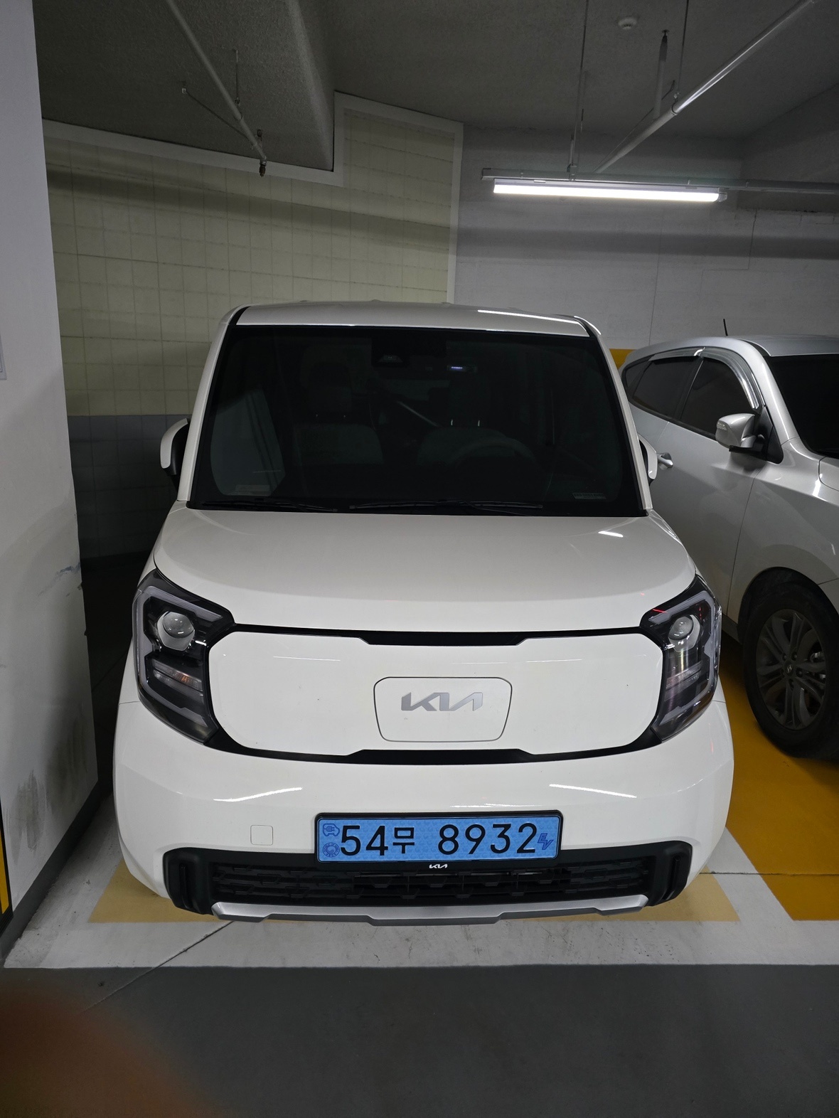 더 뉴 레이 PE2 TAM BEV(35.2 kWh) FWD 에어(205km) 매물 썸네일