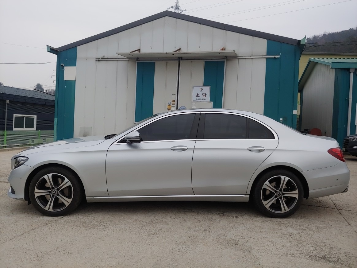 벤츠 E300 4matic 팝니다.
 중고차 직거래 (3)