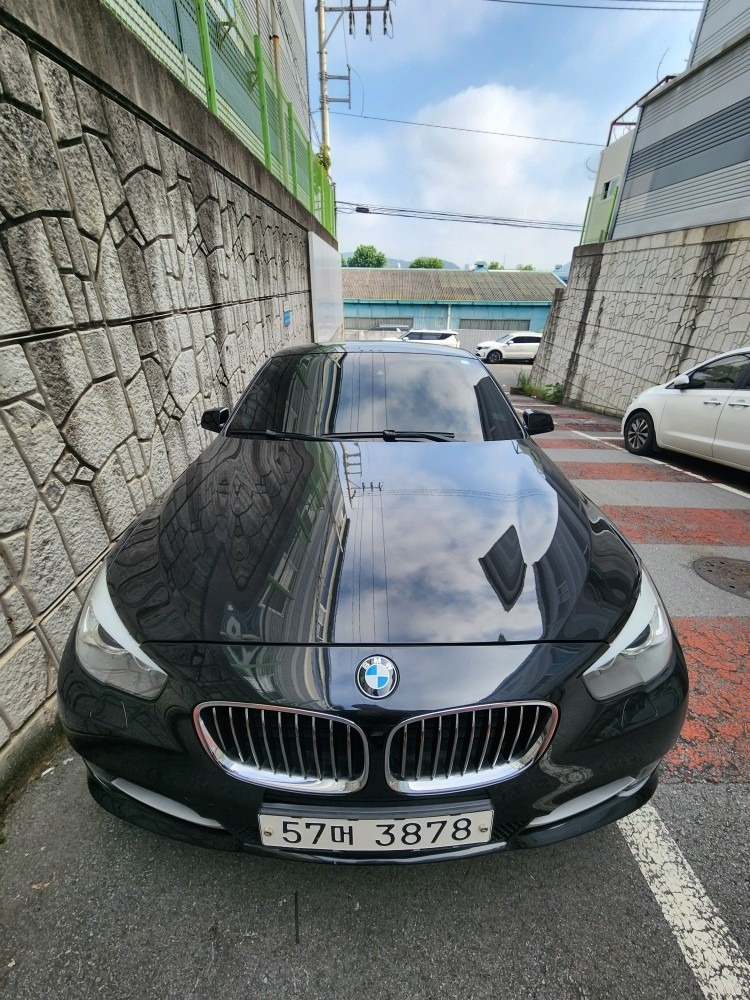 

2010년식 5gt 35i 2륜  중고차 직거래 (3)