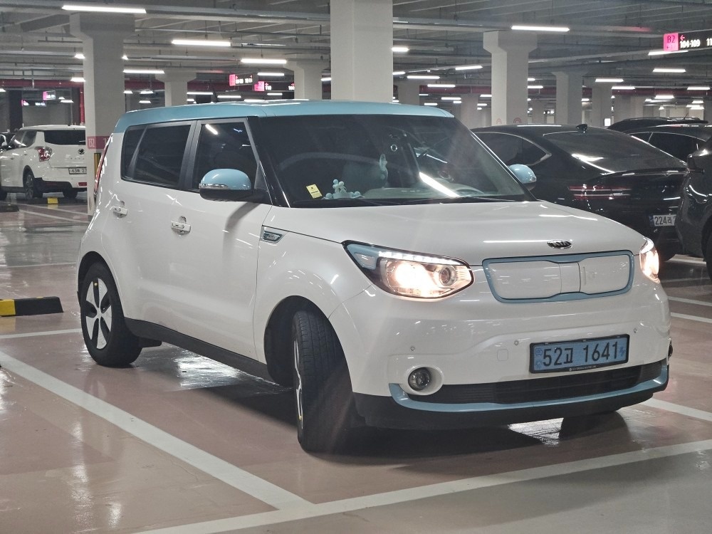 쏘울 EV PS BEV(30kWh) 180km 매물 썸네일