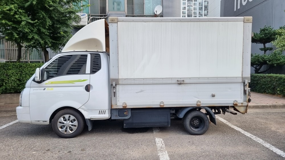 윙바디 탑차
현재 영업화물차량이지만
 중고차 직거래 (2)