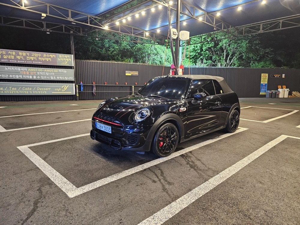 쿠퍼 뉴 S 컨버터블 Ⅲ F57 2DR 2.0 s JCW 매물 썸네일