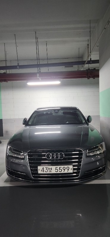 A8 D4/4H 60 TFSI 콰트로 L (435마력) 매물 썸네일