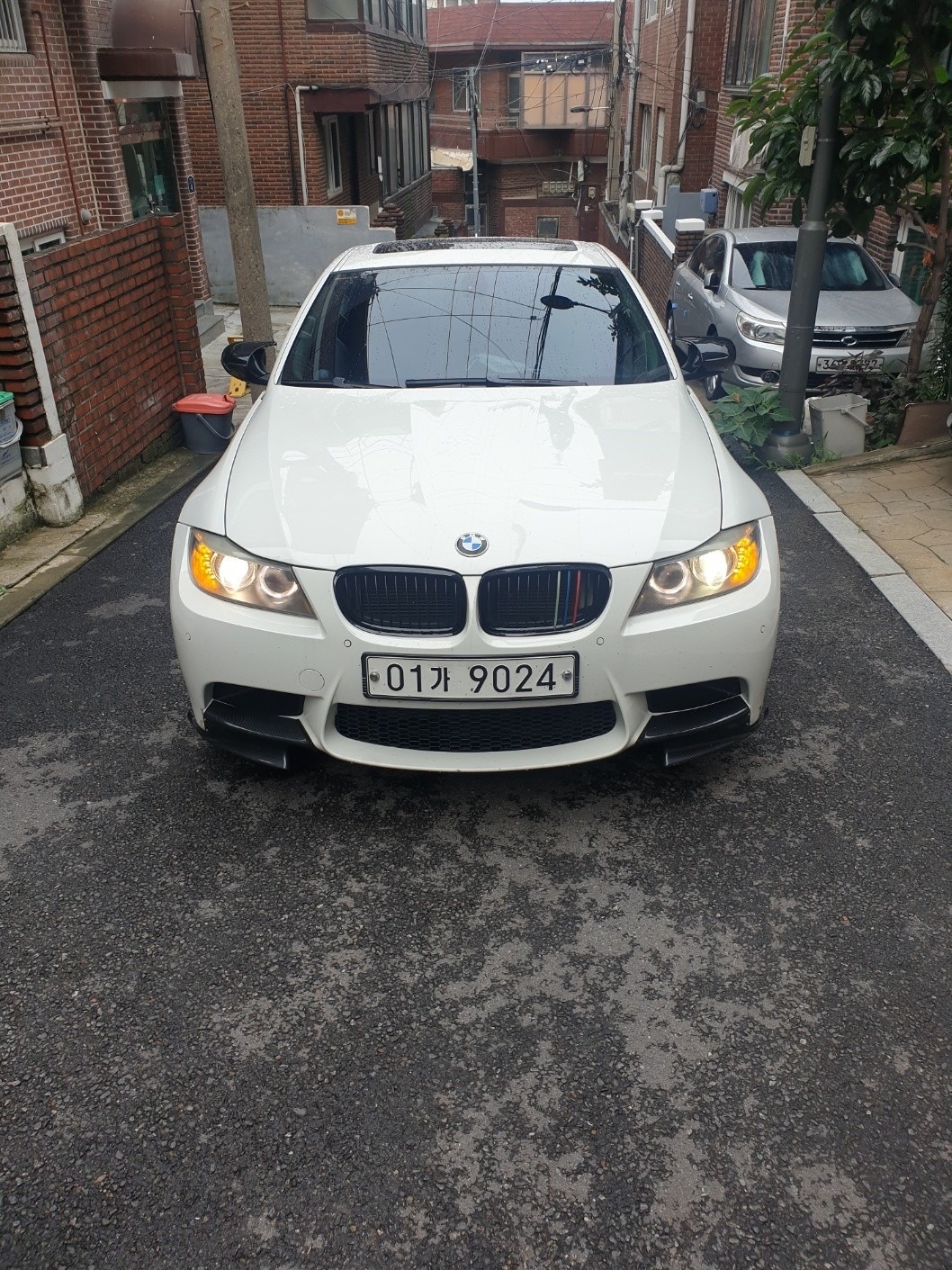 2009년식 e90 320d 입니다 