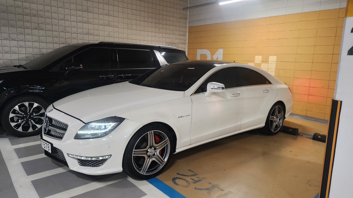 CLS 클래스 W218 CLS63 amg 전기형 (525마력) 매물 썸네일