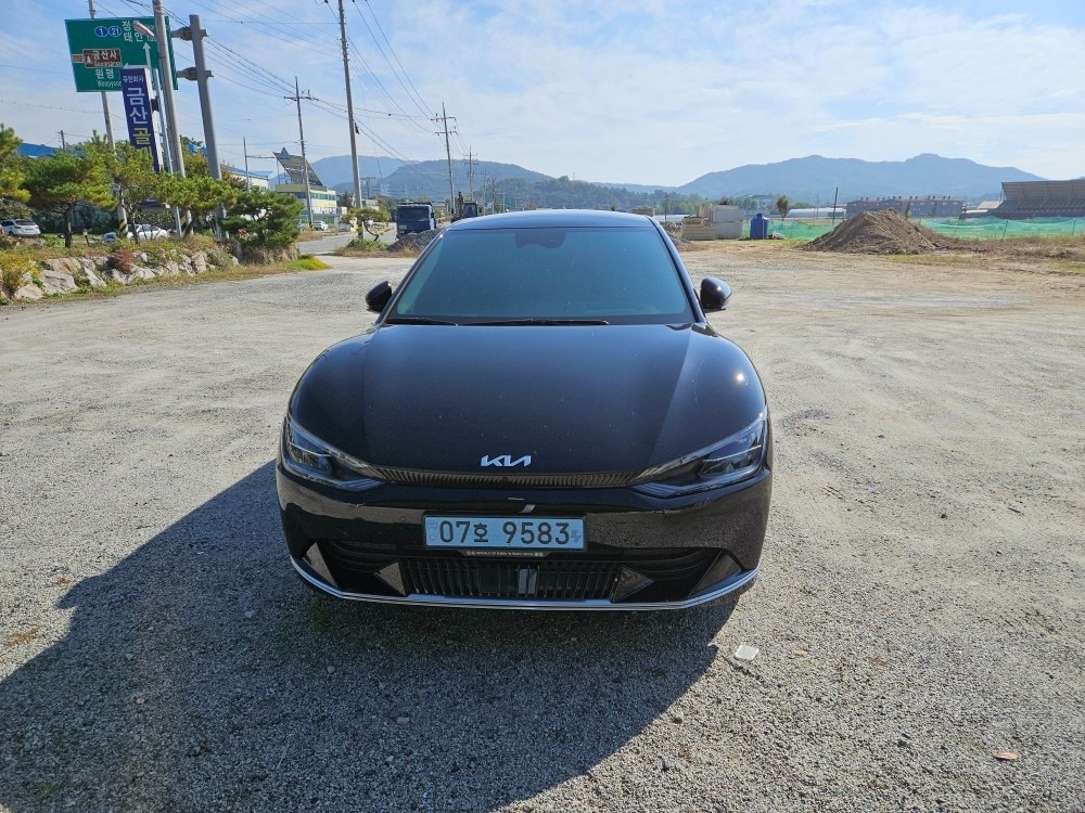 EV6 CV BEV(롱레인지/77.4kWh) AWD 어스(441km) 매물 썸네일