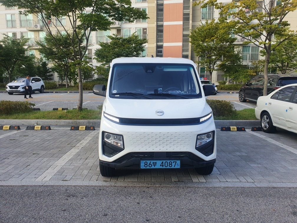 이티밴 BEV(프로2인승 53.6kWh) RWD (325km) 매물 썸네일