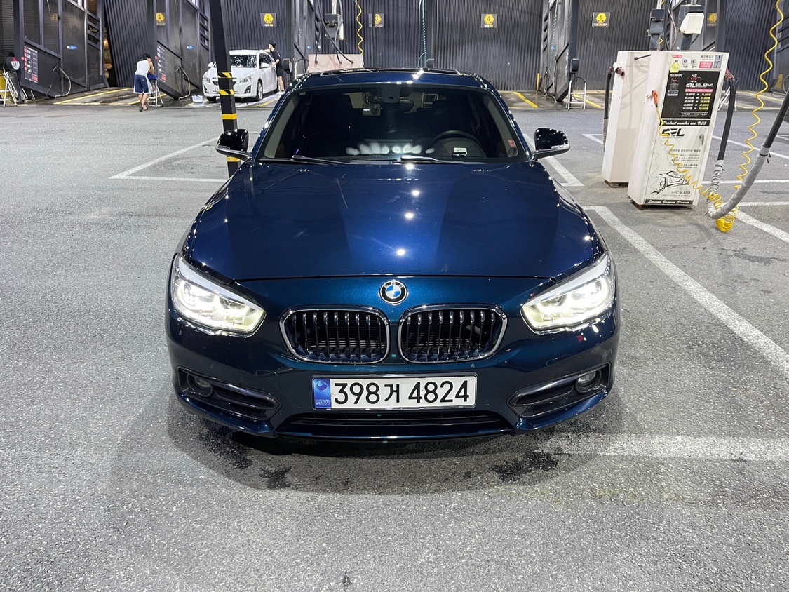 BMW 메카닉으로 일하고 있습니다. 