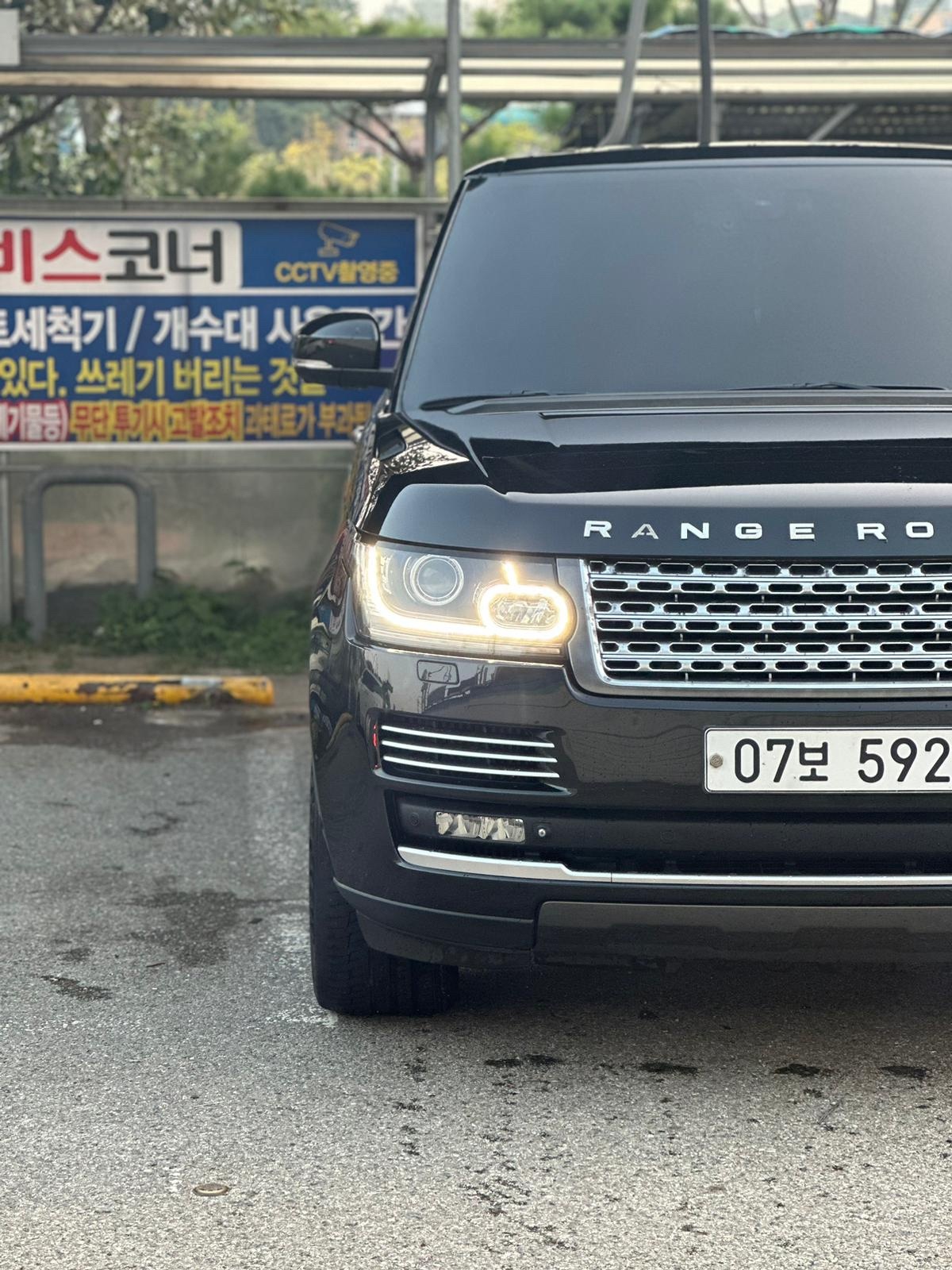 레인지로버 L405 4.4 TD V8 매물 썸네일