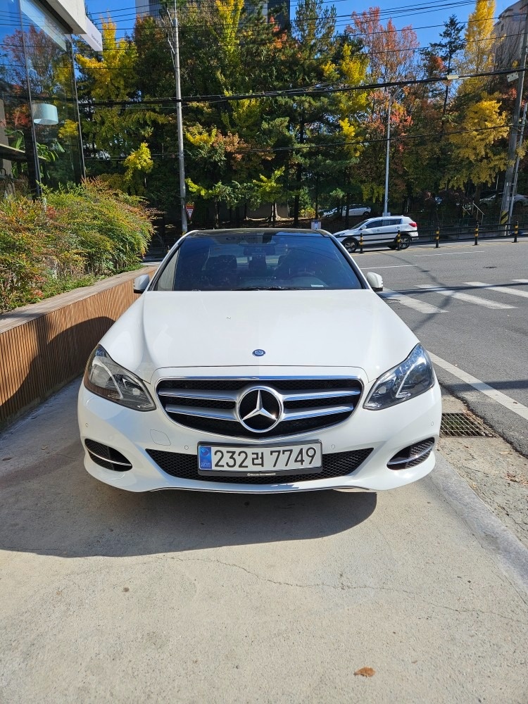 E 클래스 W212 E300 4Matic 후기형 (252마력)아방가르드 매물 썸네일