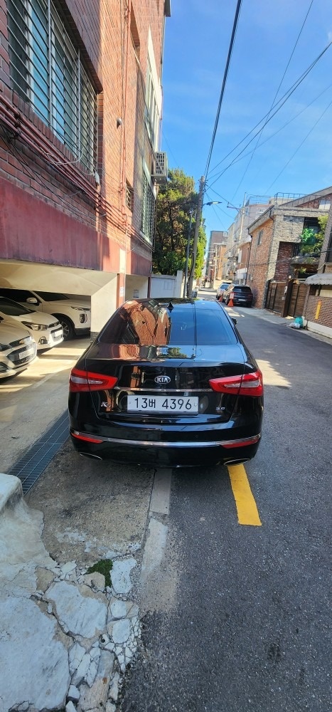 회사차량 인수로 2대는 주차문제로 불 중고차 직거래 (4)