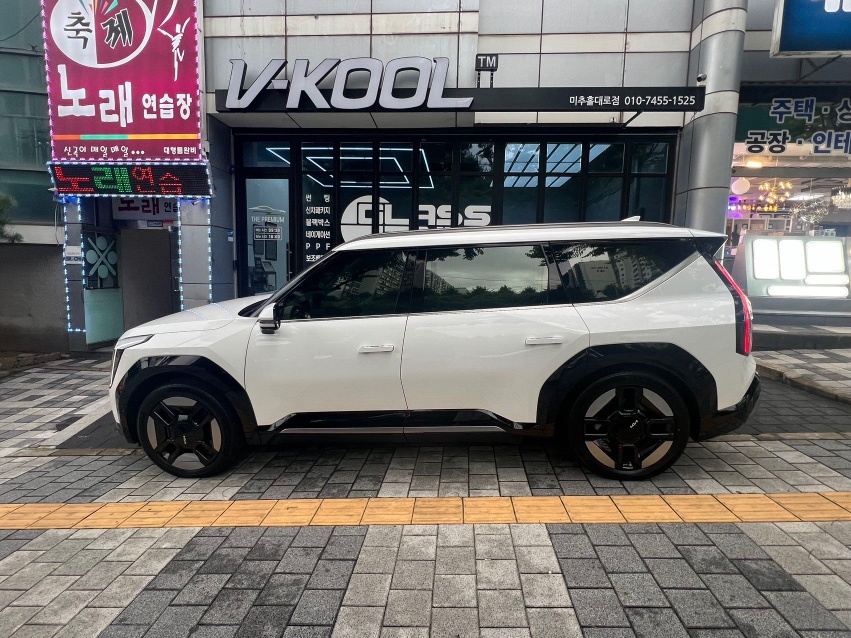 EV9 MV1 BEV(99.8kWh) 4WD 어스(6인승-릴렉션) 매물 썸네일