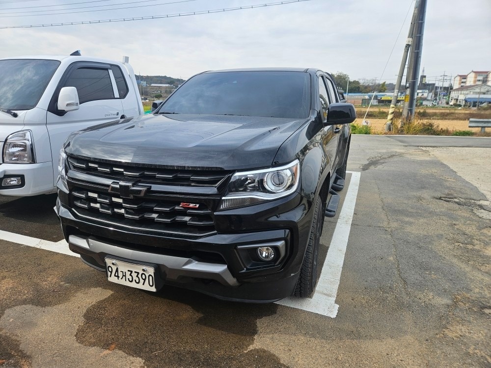 리얼 뉴 콜로라도 가솔린 3.6 AWD Z71-X 미드나잇 매물 썸네일