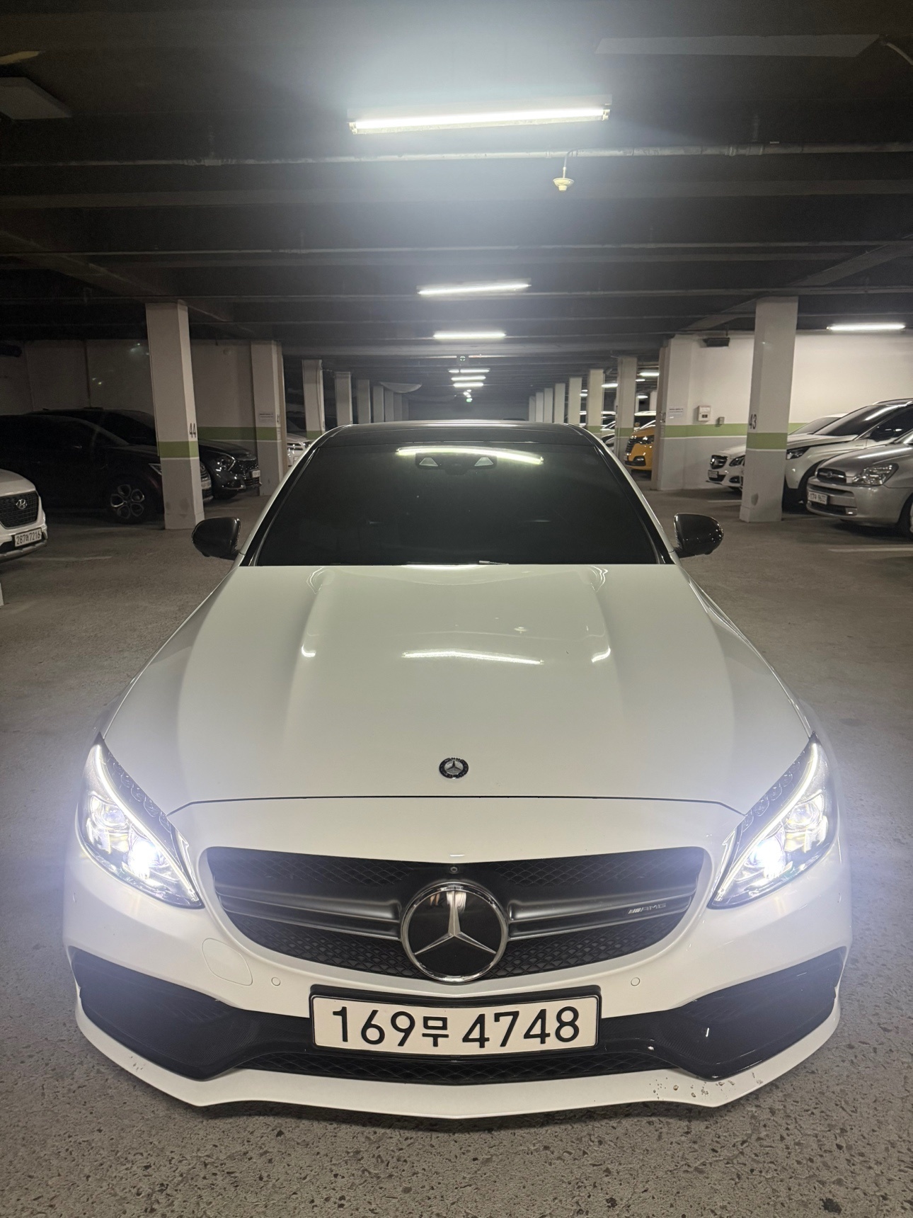 C 클래스 W205 C63 amg (476마력) 매물 썸네일