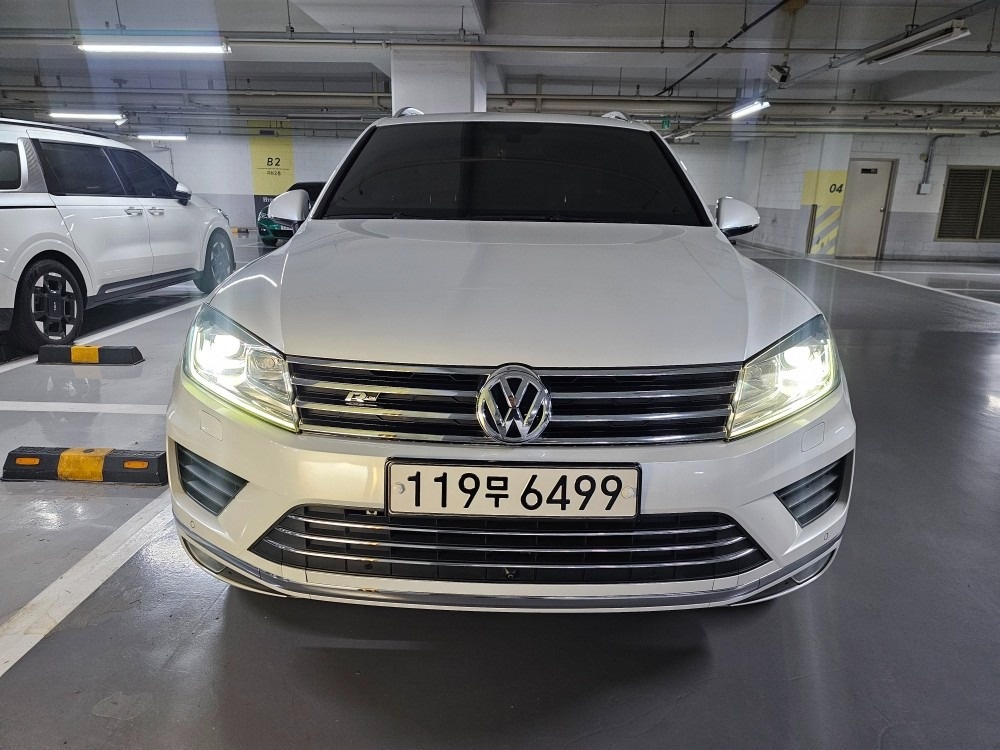 투아렉 Ⅱ 7P V6 3.0 TDI BMT (262마력) 매물 썸네일