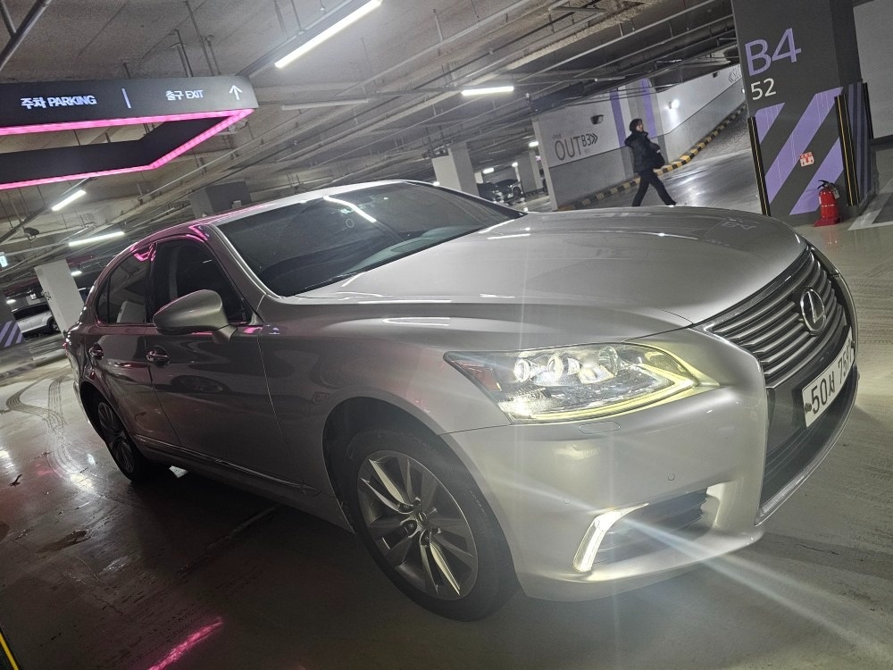 LS XF40 LS 460 AWD 매물 썸네일