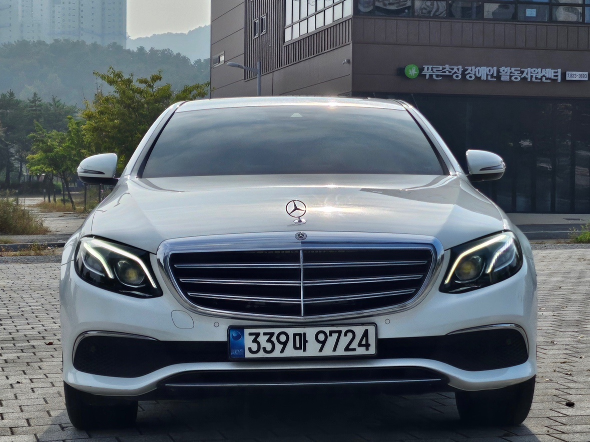 E 클래스 W213 E220 d 전기형 (163마력) 매물 썸네일