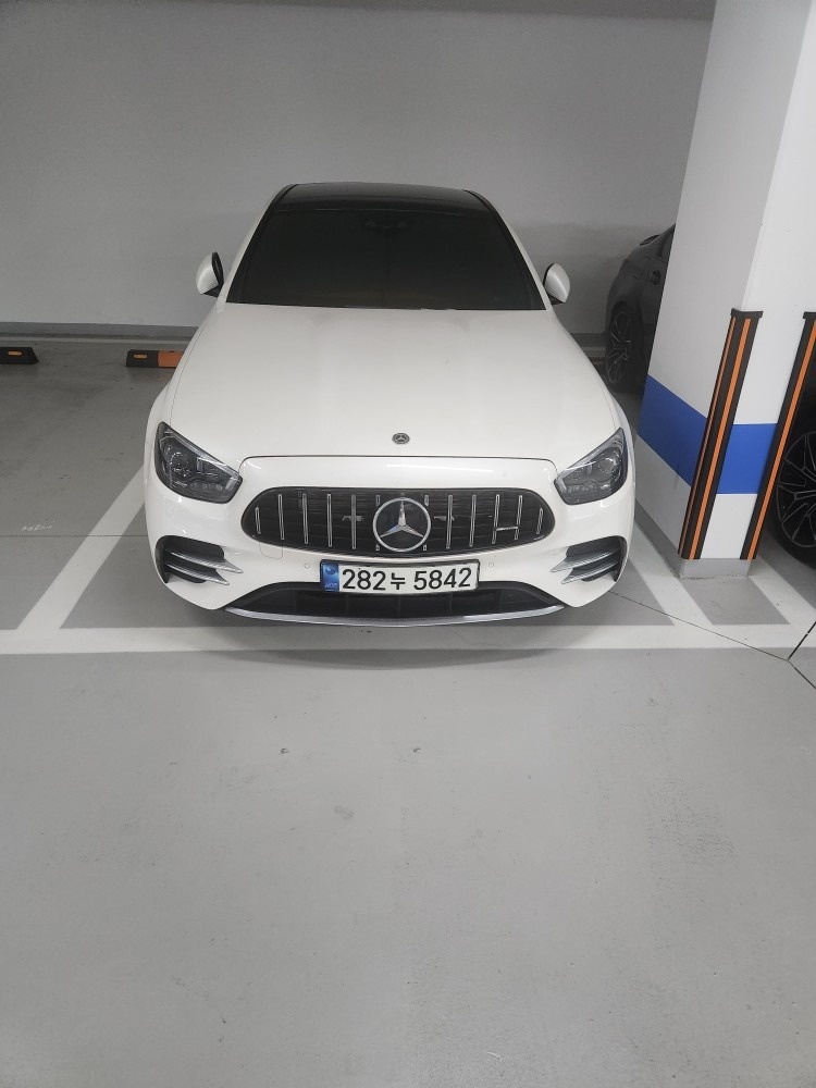 E 클래스 W213 E350 4Matic 후기형 (299마력)AMG Line 에디션 매물 썸네일