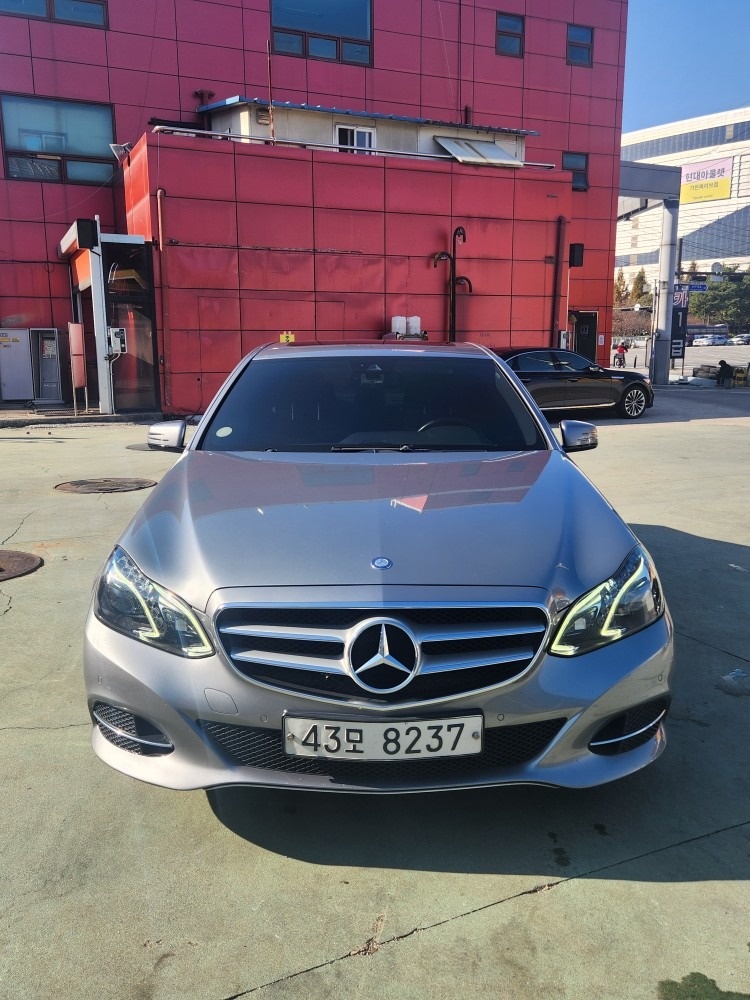 E 클래스 W212 E220 CDI 후기형 (170마력)아방가르드 매물 썸네일