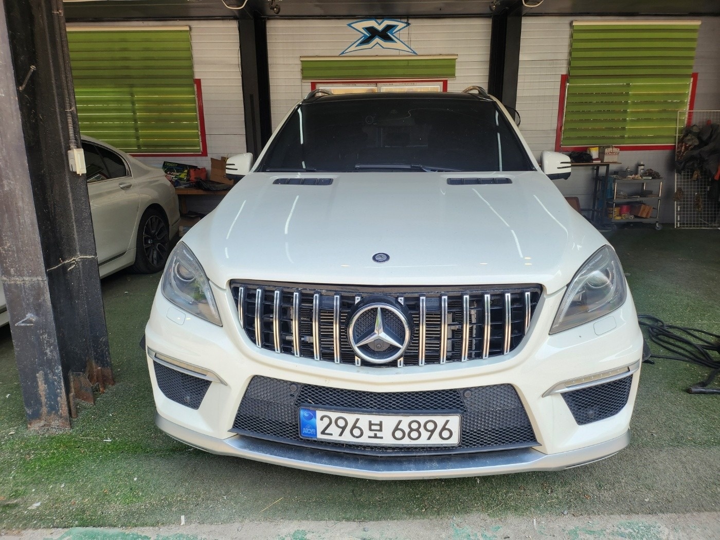 M 클래스 W166 ML63 AMG 4Matic (523마력) 매물 썸네일