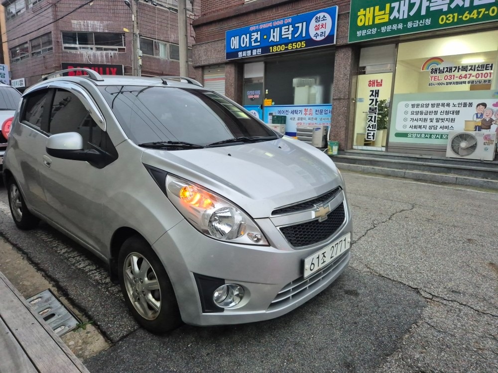 외관 깨끗한편이고
상태 좋아요
신차  중고차 직거래 (2)