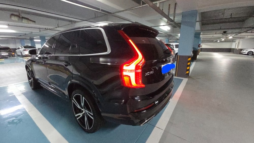 볼보 XC90 R디자인 국내 몇대없는 중고차 직거래 (4)