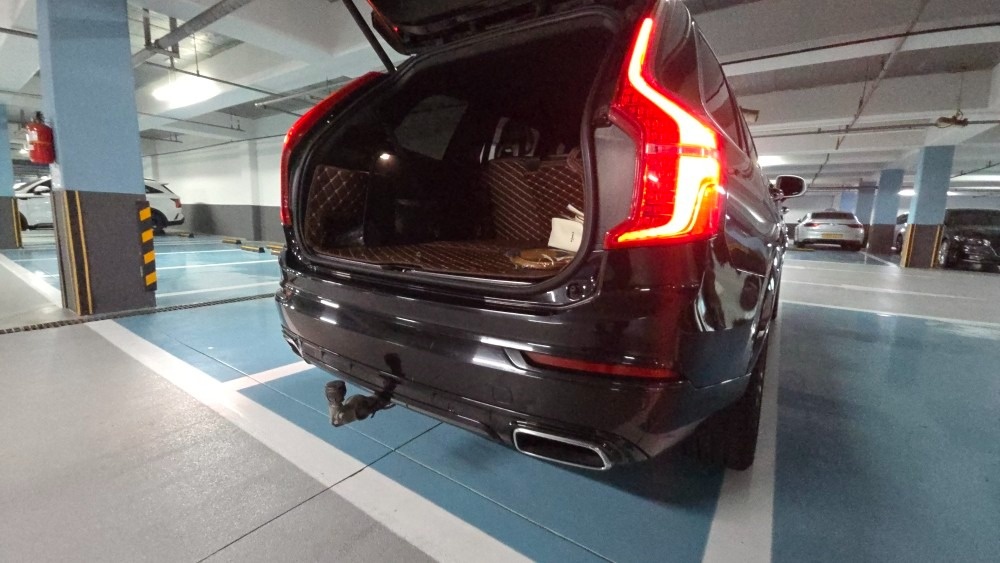 볼보 XC90 R디자인 국내 몇대없는 중고차 직거래 (8)