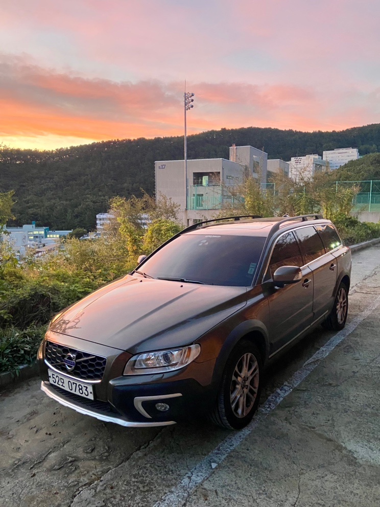 XC70 Ⅲ D5 매물 썸네일