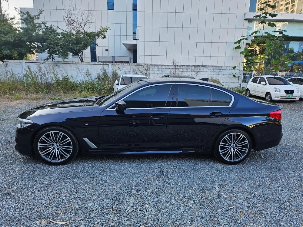 5시리즈 G30 530 i xDrive (252마력)M 스포츠 플러스 매물 썸네일