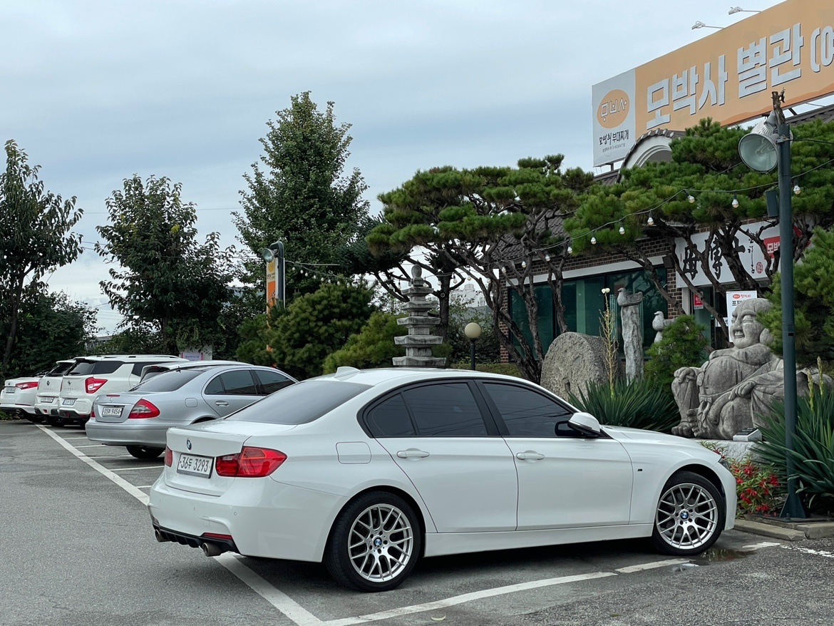 2012 bmw 320d 
18.5만 중고차 직거래 (4)