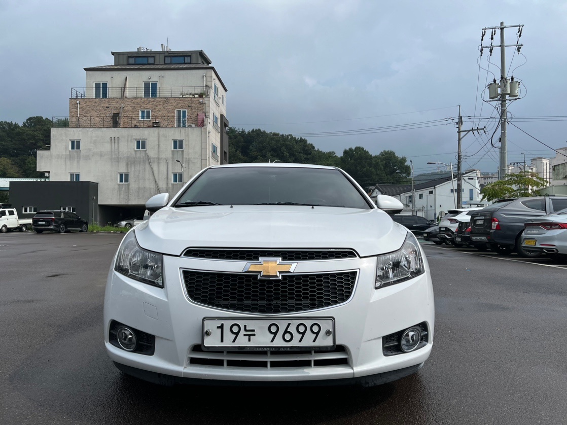 크루즈 J300 4DR 1.8 DOHC FWD LT+ 래더패키지 매물 썸네일