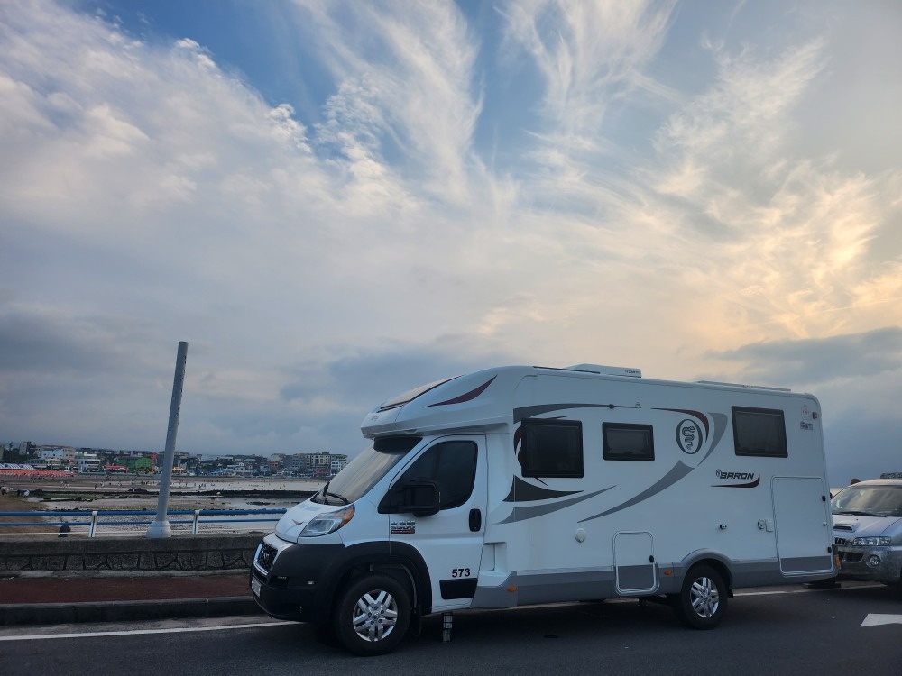 램 프로마스터 High Roof 3.6 (3500) FWD 램(RAM) 엘락캠핑카 매물 썸네일