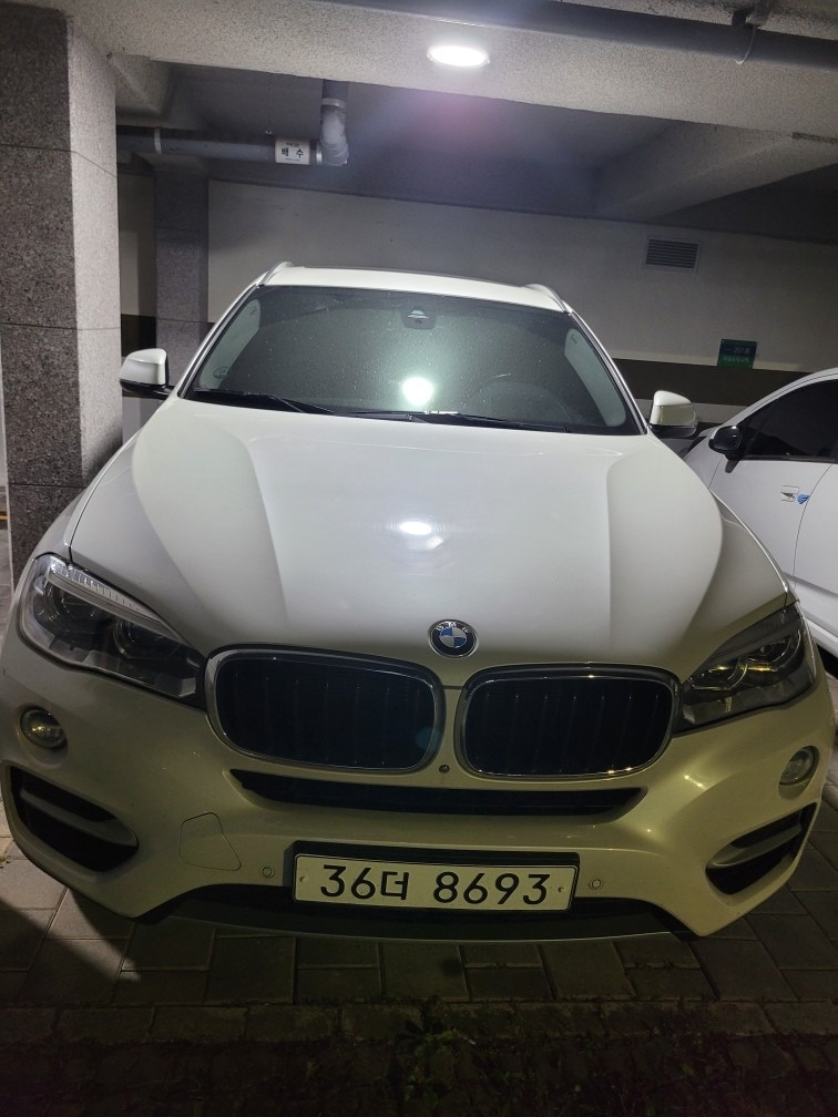 X6 F16 40d xDrive 기본모델 매물 썸네일