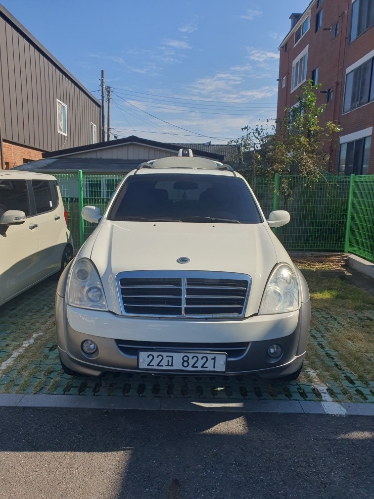 렉스턴 II Y200 7인승(디젤 RX5) RWD 고급 매물 썸네일