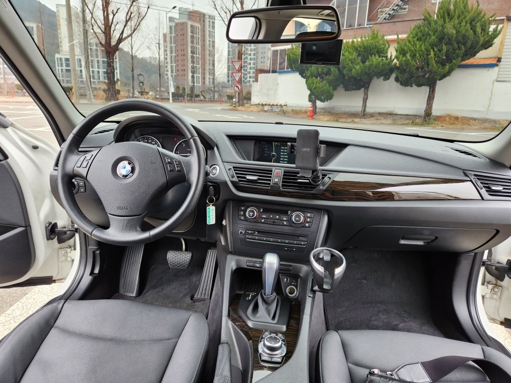 

* 차명: BMW X1 Xdriv 중고차 직거래 (8)