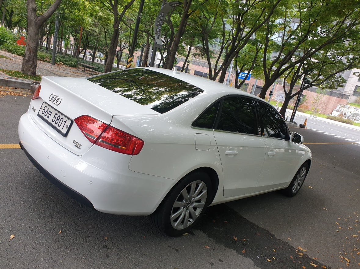 A4 B8/8K 2.0 TFSI 콰트로 (211마력) 매물 썸네일