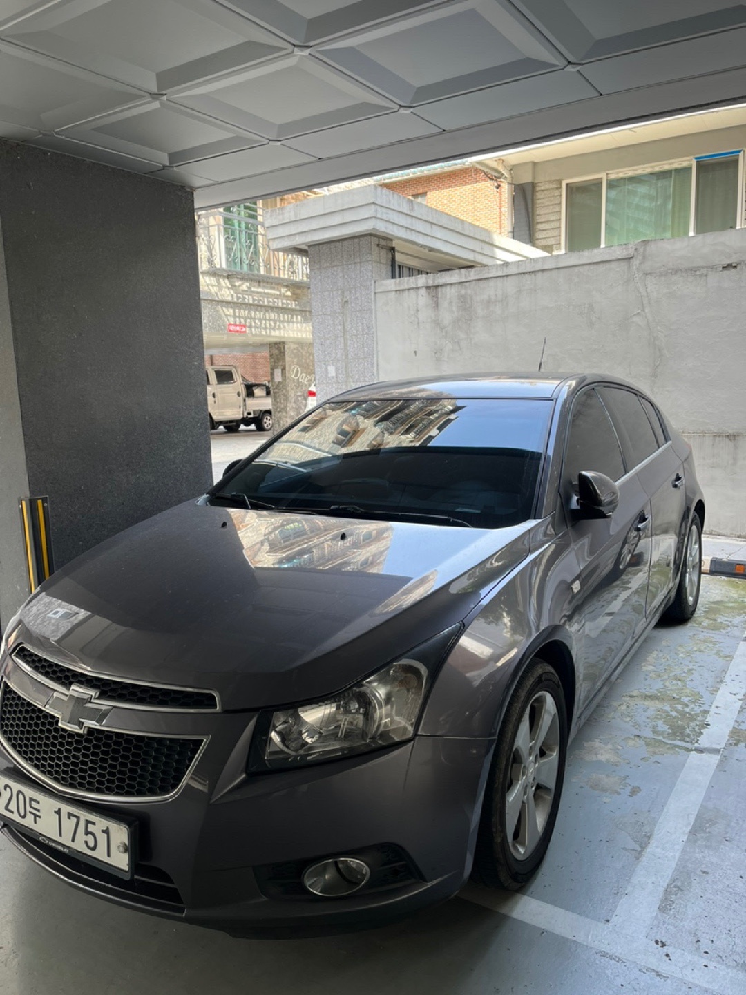 크루즈 J300 5DR 2.0 디젤 FWD LTZ+ 매물 썸네일