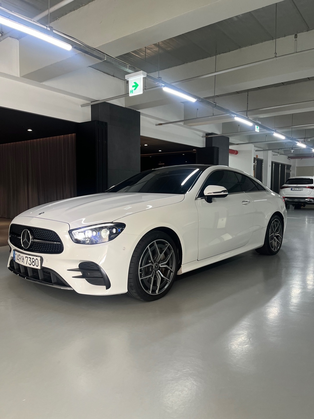 E 클래스 W213 E300 d 4Matic Coupe 후기형 (265마력) 매물 썸네일