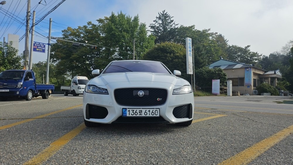 XF X260 3.0 s AWD 매물 썸네일