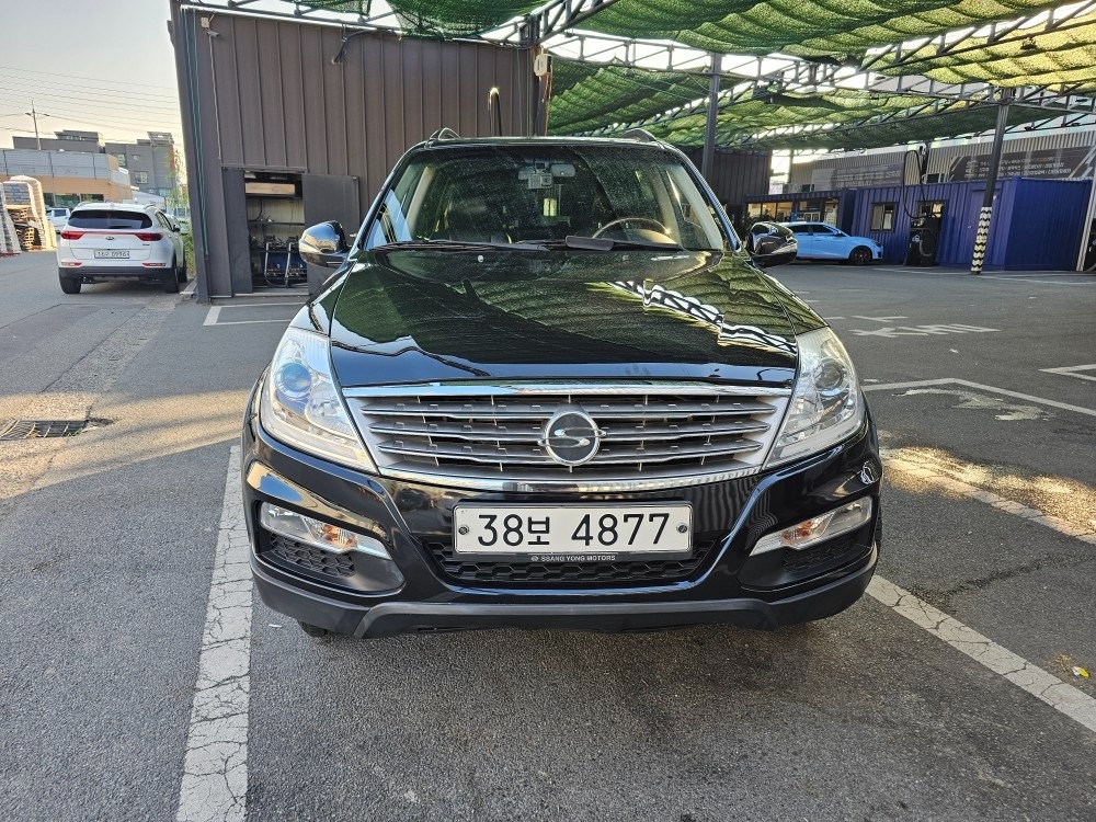 렉스턴 W Y200 7인승(RX5 2.0) RWD 디럭스 매물 썸네일